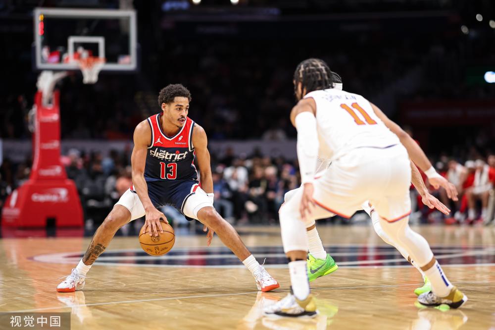 在踢球時顯 在踢球時顯